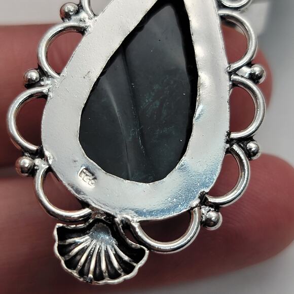 Moss Agate Sterling Silver Necklace - Elegant Shell Design Pendant 22-Inch - Picture 2 of 8